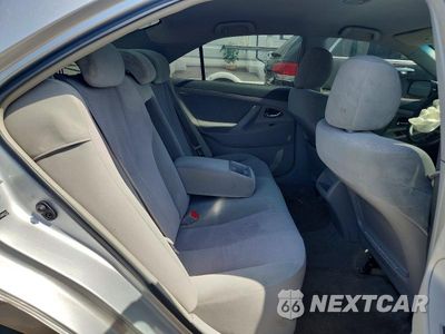 Zdjęcie 10 z 12 samochodu: 2010 TOYOTA CAMRY LE VIN:4T4BF3EKXAR056753 - miniatura