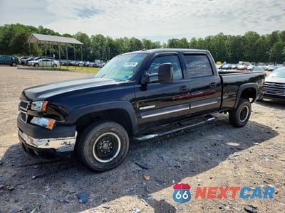 2005 CHEVROLET SILVERADO K2500 HEAVY DUTY 1GCHK23U45F825566 - główne zdjęcie licytacji z USA - miniatura