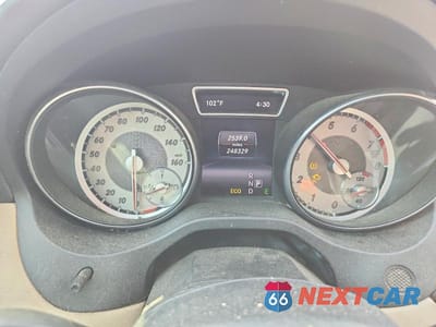 Zdjęcie 9 z 12 samochodu: 2014 MERCEDES-BENZ CLA 250 VIN:WDDSJ4EB6EN052465 - miniatura