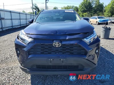 Piąte zdjęcie samochodu w środku: 2025 TOYOTA RAV4 XLE PREMIUM VIN:2T3A1RFV1SW529996 - miniatura