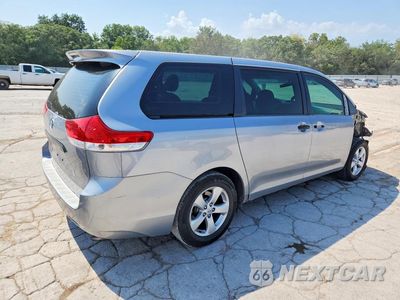 Trzecie zdjęcie samochodu z tyłu: 2013 TOYOTA SIENNA L 7-PASSENGER VIN:5TDZK3DC1DS402815 - miniatura