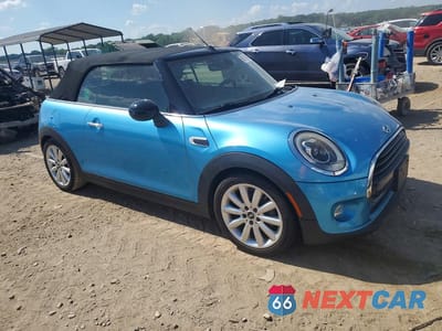 Czwarte zdjęcie samochodu z boku: 2017 MINI COOPER VIN:WMWWG5C32H3C20582 - miniatura