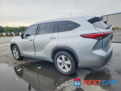 Drugie zdjęcie samochodu z przodu: 2021 TOYOTA HIGHLANDER L VIN:5TDCZRAH7MS069461 - miniatura