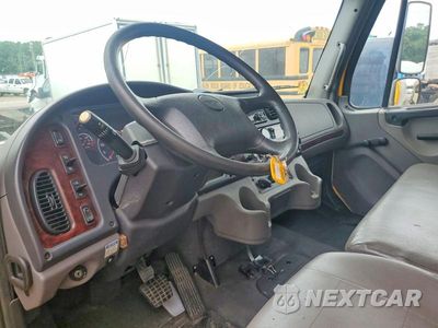 Zdjęcie 8 z 13 samochodu: 2019 FREIGHTLINER BUSINESS CLASS M2 BOX TRUCK VIN:3ALACWFC4KDKB9246 - miniatura