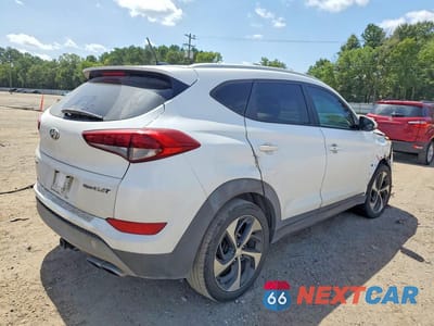 Trzecie zdjęcie samochodu z tyłu: 2016 HYUNDAI TUCSON SPORT VIN:KM8J33A24GU055983 - miniatura
