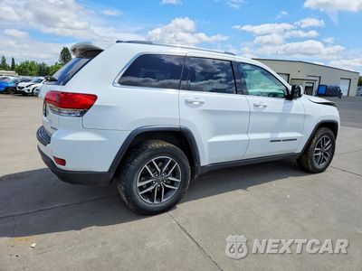 Trzecie zdjęcie samochodu z tyłu: 2019 JEEP GRAND CHEROKEE LAREDO VIN:1C4RJFAG7KC753402 - miniatura
