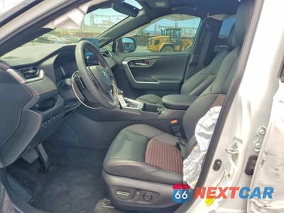 Zdjęcie 7 z 13 samochodu: 2023 TOYOTA RAV4 PRIME XSE VIN:JTMEB3FV4PD131973 - miniatura
