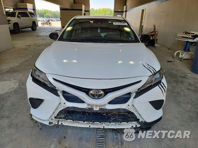 Piąte zdjęcie samochodu w środku: 2018 TOYOTA CAMRY SE VIN:4T1B11HK4JU579050 - miniatura