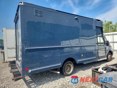 Trzecie zdjęcie samochodu z tyłu: 2021 FORD TRANSIT DELIVERY TRUCK VIN:1FDDF6P8XMKA58623 - miniatura