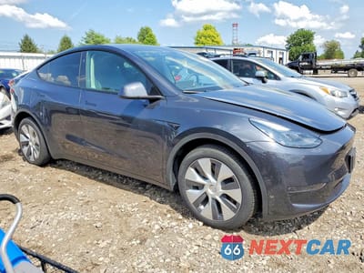 Czwarte zdjęcie samochodu z boku: 2024 TESLA MODEL Y VIN:7SAYGDEEXRA275691 - miniatura