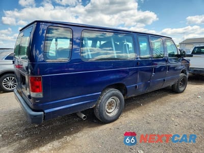 Trzecie zdjęcie samochodu z tyłu: 2013 FORD ECONOLINE E350 SUPER DUTY WAGON VIN:1FBSS3BL9DDA09925 - miniatura
