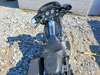 Zdjęcie 6 z 9 samochodu: 2010 HARLEY-DAVIDSON FLHX VIN:1HD1KB414AB629021 - miniatura