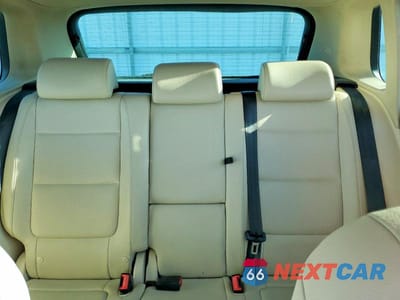 Zdjęcie 10 z 13 samochodu: 2010 VOLKSWAGEN TIGUAN S VIN:WVGAV7AX4AW002306 - miniatura