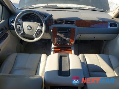 Zdjęcie 8 z 14 samochodu: 2007 CHEVROLET SUBURBAN K1500 VIN:1GNFK16387R349609 - miniatura