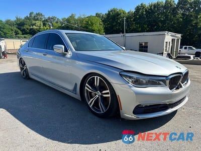 Czwarte zdjęcie samochodu z boku: 2016 BMW 750 XI VIN:WBA7F2C52GG418042 - miniatura