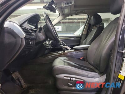 Zdjęcie 7 z 13 samochodu: 2015 BMW X5 XDRIVE35I VIN:5UXKR0C51F0P13499 - miniatura