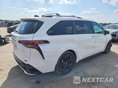 Trzecie zdjęcie samochodu z tyłu: 2025 TOYOTA SIENNA XSE VIN:5TDXRKEC4SS255396 - miniatura
