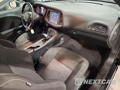 Zdjęcie 8 z 13 samochodu: 2023 DODGE CHALLENGER R/T VIN:2C3CDZBT2PH605158 - miniatura