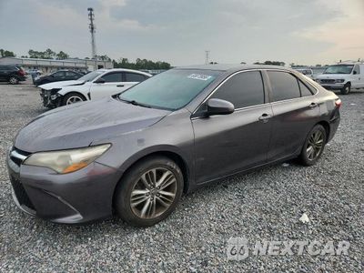 2015 TOYOTA CAMRY SE 4T1BF1FK7FU101250 - główne zdjęcie licytacji z USA - miniatura