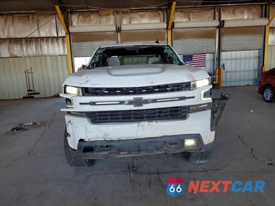 Piąte zdjęcie samochodu w środku: 2019 CHEVROLET SILVERADO K1500 LT VIN:1GCPYDEK0KZ369657 - miniatura