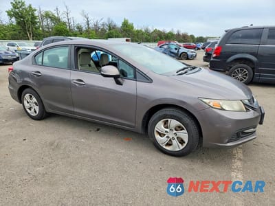 Czwarte zdjęcie samochodu z boku: 2013 HONDA CIVIC LX VIN:19XFB2F55DE269255 - miniatura