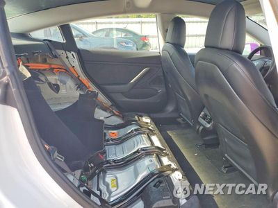 Zdjęcie 10 z 13 samochodu: 2018 TESLA MODEL 3 VIN:5YJ3E1EB3JF117766 - miniatura