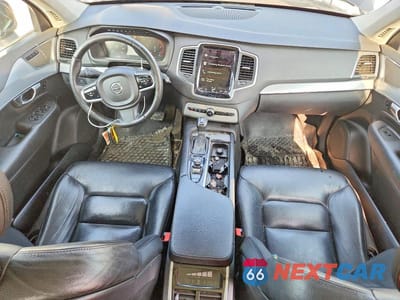 Zdjęcie 8 z 13 samochodu: 2016 VOLVO XC90 T6 VIN:YV4A22PKXG1029363 - miniatura
