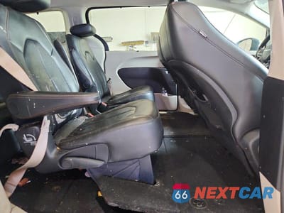 Zdjęcie 11 z 13 samochodu: 2019 CHRYSLER PACIFICA TOURING L VIN:2C4RC1BG8KR650542 - miniatura