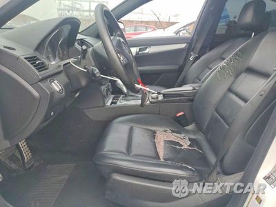 Zdjęcie 7 z 13 samochodu: 2009 MERCEDES-BENZ C 300 4MATIC VIN:WDDGF81X29R060819 - miniatura