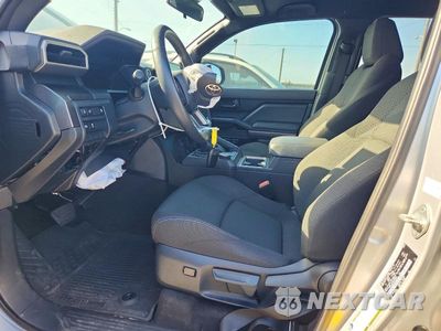 Zdjęcie 7 z 13 samochodu: 2025 TOYOTA 4RUNNER SR5 VIN:JTEVA5AR7S5003489 - miniatura