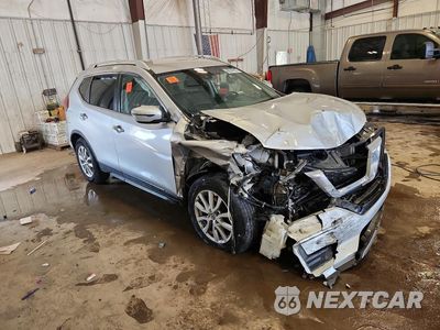 Czwarte zdjęcie samochodu z boku: 2020 NISSAN ROGUE SV VIN:KNMAT2MT4LP540992 - miniatura