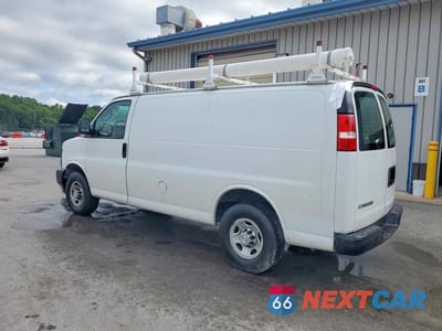 Drugie zdjęcie samochodu z przodu: 2017 CHEVROLET EXPRESS G2500 VIN:1GCWGAFFXH1189821 - miniatura