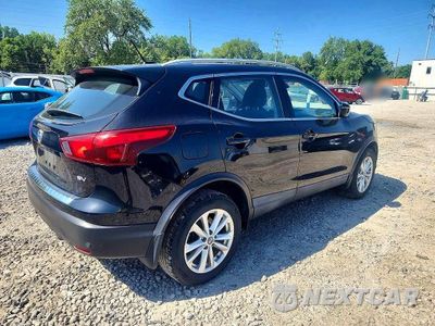 Trzecie zdjęcie samochodu z tyłu: 2019 NISSAN ROGUE SPORT SV VIN:JN1BJ1CP0KW528385 - miniatura