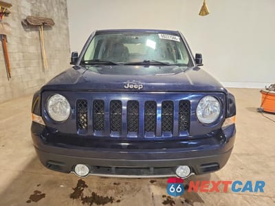 Piąte zdjęcie samochodu w środku: 2017 JEEP PATRIOT LATITUDE VIN:1C4NJRFB3HD108861 - miniatura