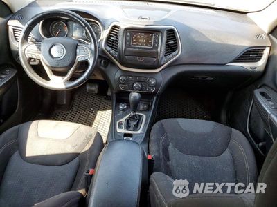 Zdjęcie 8 z 13 samochodu: 2016 JEEP CHEROKEE LATITUDE VIN:1C4PJMCB8GW306452 - miniatura