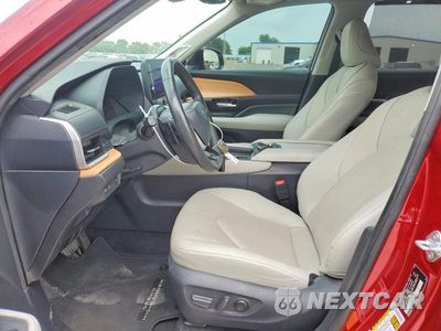 Zdjęcie 7 z 13 samochodu: 2024 TOYOTA GRAND HIGHLANDER PLATINUM VIN:5TDAAAB52RS044382 - miniatura