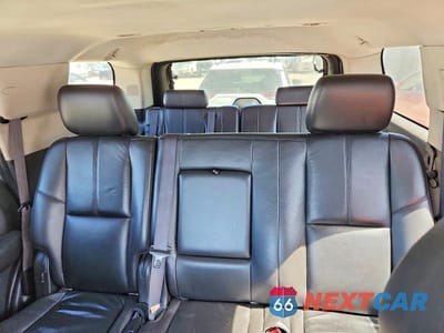 Zdjęcie 10 z 13 samochodu: 2011 CHEVROLET TAHOE C1500 LT VIN:1GNSCBE00BR257010 - miniatura