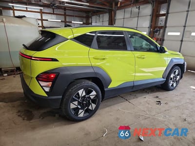 Trzecie zdjęcie samochodu z tyłu: 2024 HYUNDAI KONA SEL VIN:KM8HB3AB6RU134236 - miniatura