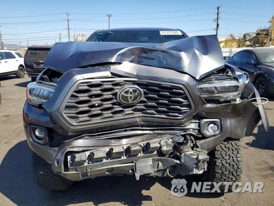 Piąte zdjęcie samochodu w środku: 2022 TOYOTA TACOMA TRD OFF-ROAD VIN:3TMCZ5AN8NM507808 - miniatura