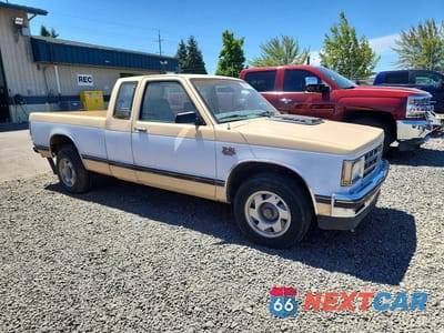 Czwarte zdjęcie samochodu z boku: 1984 CHEVROLET S TRUCK S10 VIN:1GCCS14B1E8229871 - miniatura