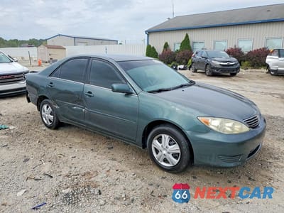 Czwarte zdjęcie samochodu z boku: 2005 TOYOTA CAMRY LE VIN:4T1BE32K15U391746 - miniatura