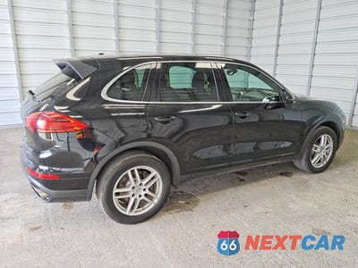 Trzecie zdjęcie samochodu z tyłu: 2016 PORSCHE CAYENNE VIN:WP1AA2A20GLA09219 - miniatura