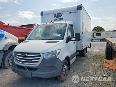 2021 FREIGHTLINER SPRINTER BOX TRUCK W2X8E33Y2MN174509 - główne zdjęcie licytacji z USA - miniatura