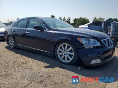 Czwarte zdjęcie samochodu z boku: 2009 LEXUS LS 460 BASE VIN:JTHCL46F695002339 - miniatura