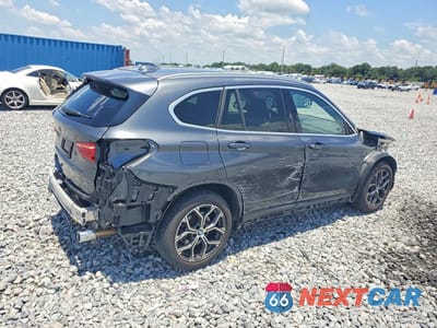 Trzecie zdjęcie samochodu z tyłu: 2020 BMW X1 SDRIVE28I VIN:WBXJG7C02L5P23802 - miniatura