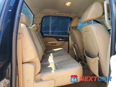 Zdjęcie 10 z 12 samochodu: 2007 CHEVROLET SILVERADO K3500 VIN:1GCJK33647F554455 - miniatura