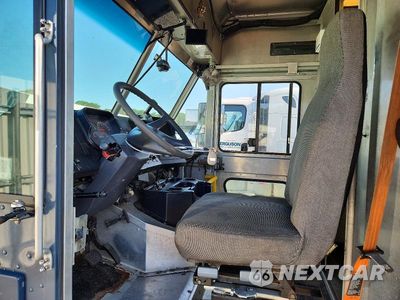 Zdjęcie 7 z 12 samochodu: 2020 FREIGHTLINER MT45G CHASSIS DELIVERY TRUCK VIN:4UZAC2EA0LCMF2436 - miniatura
