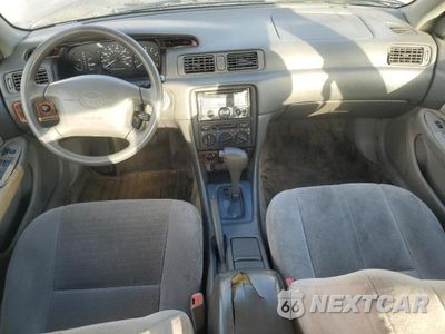 Zdjęcie 8 z 12 samochodu: 1999 TOYOTA CAMRY LE VIN:4T1BG22K4XU561959 - miniatura