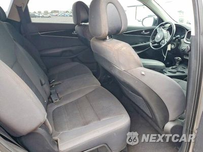 Zdjęcie 11 z 13 samochodu: 2016 KIA SORENTO LX VIN:5XYPG4A35GG064551 - miniatura