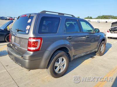 Trzecie zdjęcie samochodu z tyłu: 2010 FORD ESCAPE XLT VIN:1FMCU0D77AKD09491 - miniatura